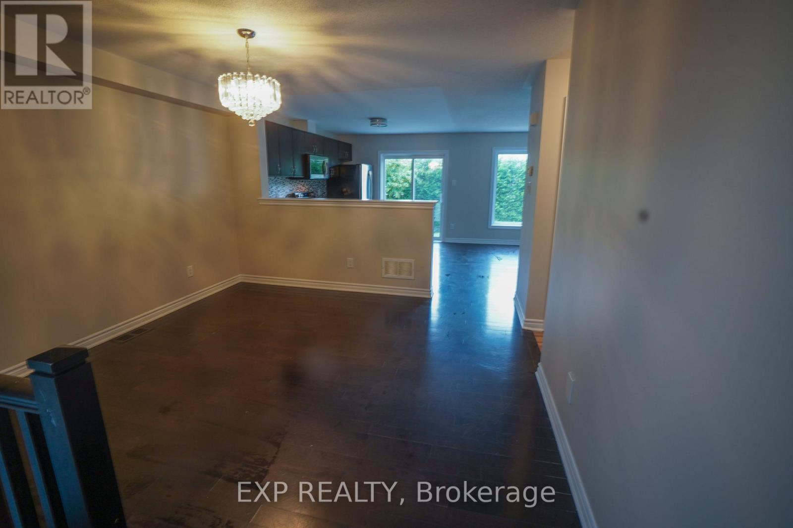 229 Cayman Road, Ottawa, Ontario  K2S 0N8 - Photo 4 - X12901724