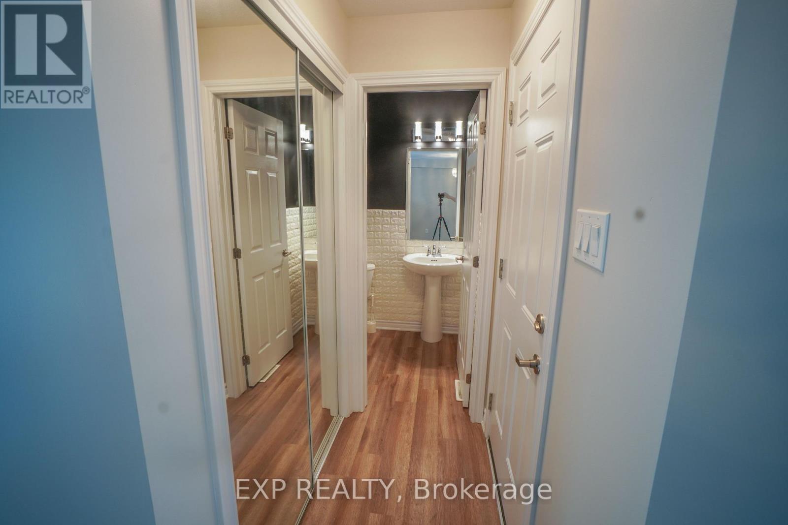 229 Cayman Road, Ottawa, Ontario  K2S 0N8 - Photo 7 - X12901724