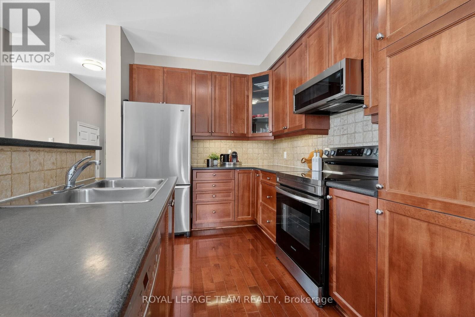 100 Shepody Circle, Ottawa, Ontario  K1T 4H9 - Photo 20 - X12901736