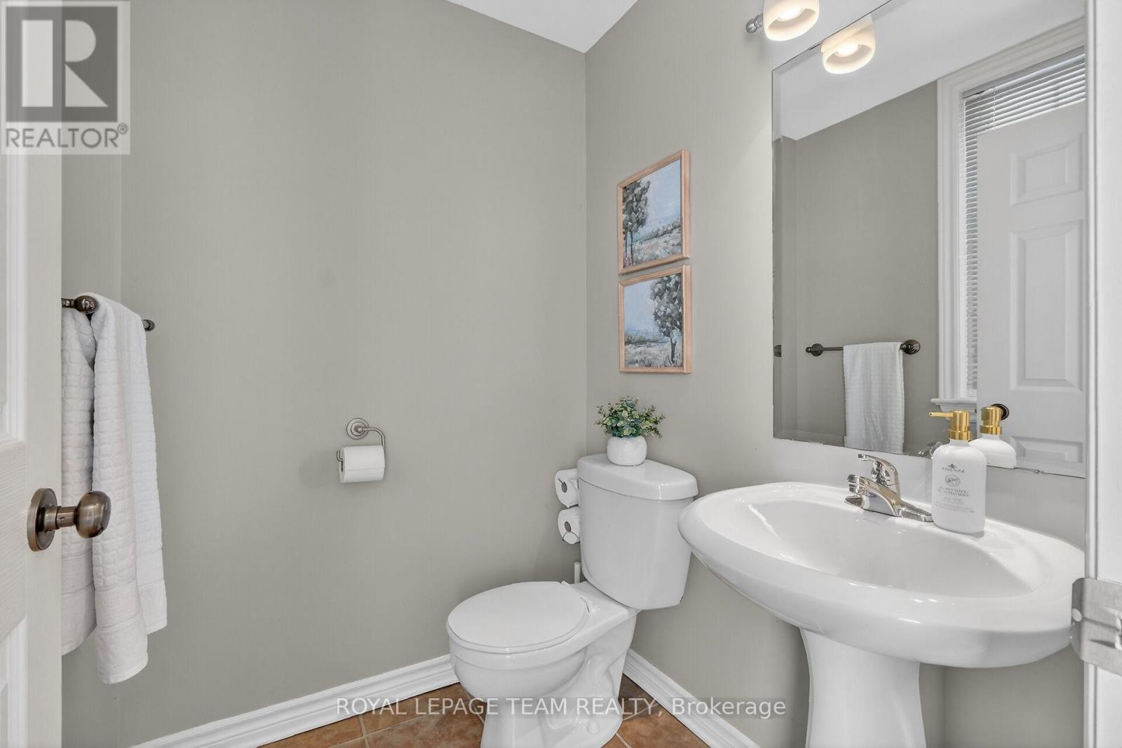 100 Shepody Circle, Ottawa, Ontario  K1T 4H9 - Photo 25 - X12901736