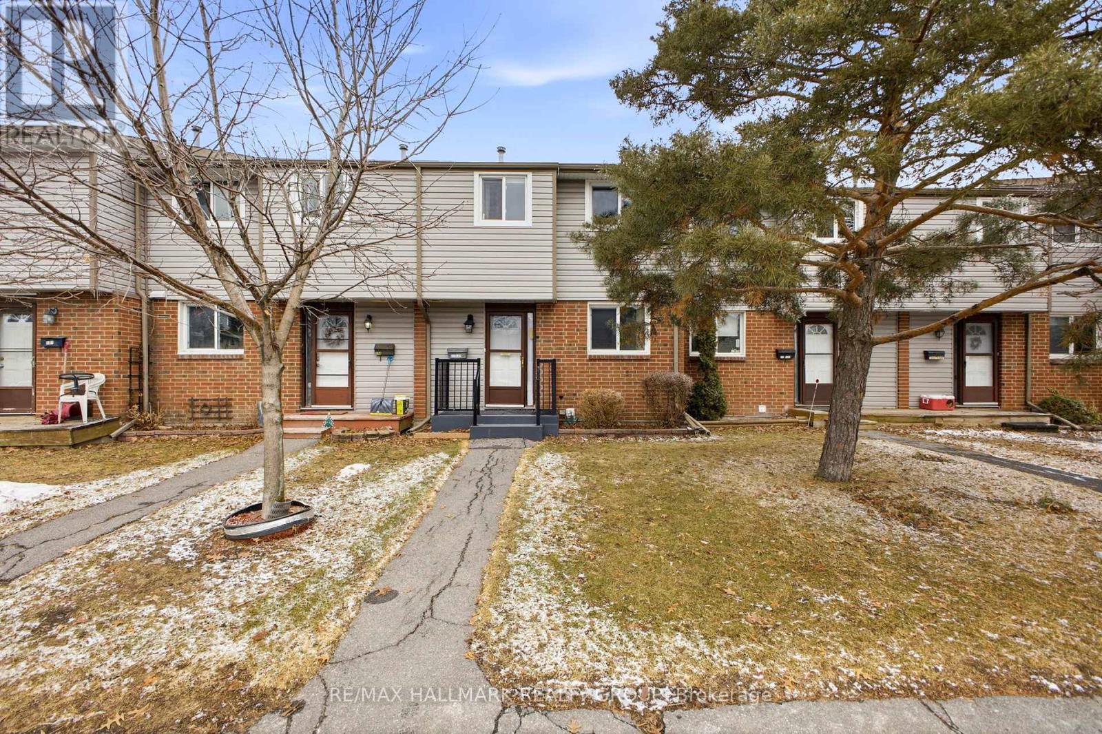 111 - 1389 Palmerston Drive, Ottawa, Ontario  K1J 8N9 - Photo 2 - X12901738