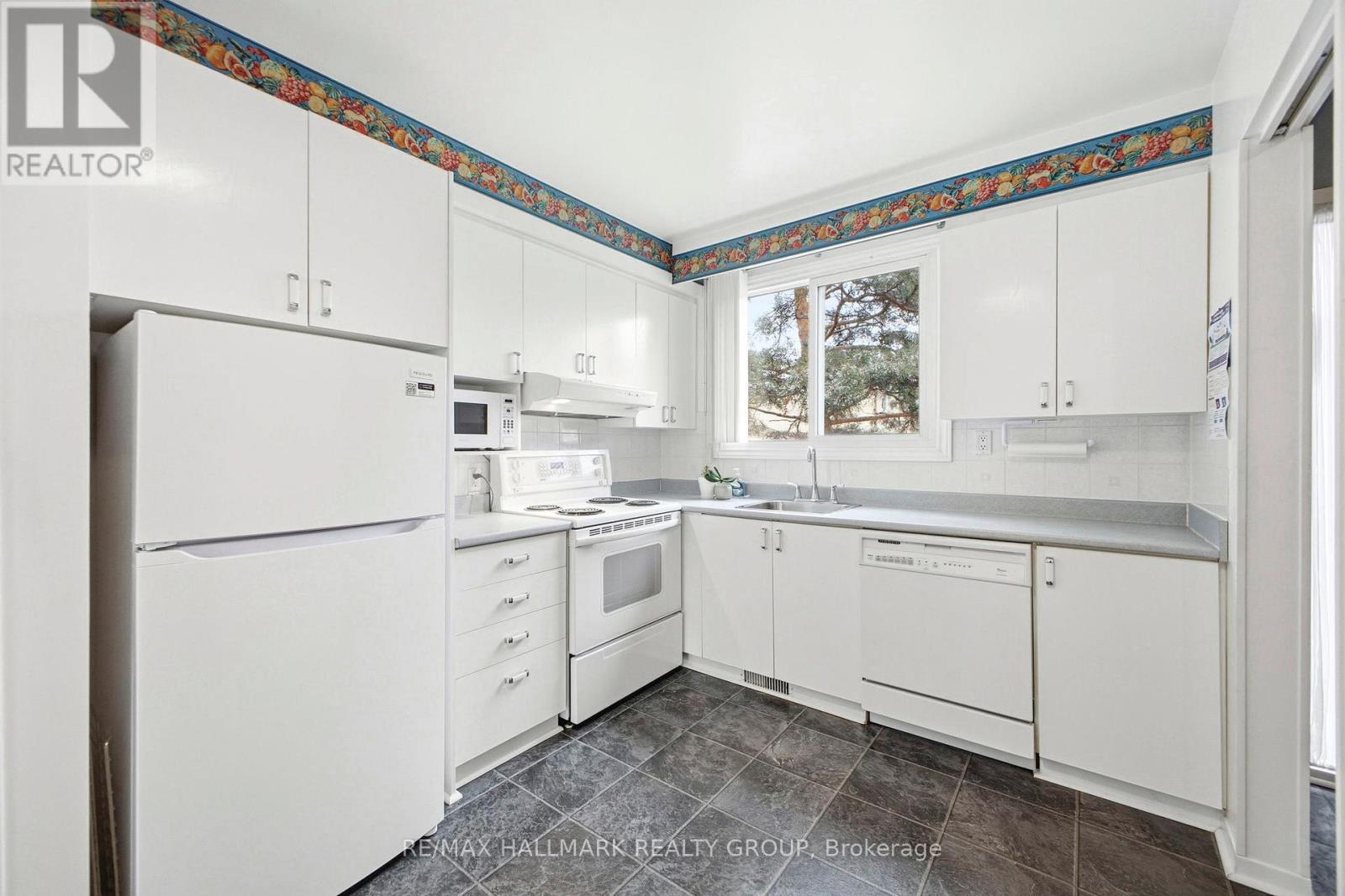 111 - 1389 Palmerston Drive, Ottawa, Ontario  K1J 8N9 - Photo 5 - X12901738