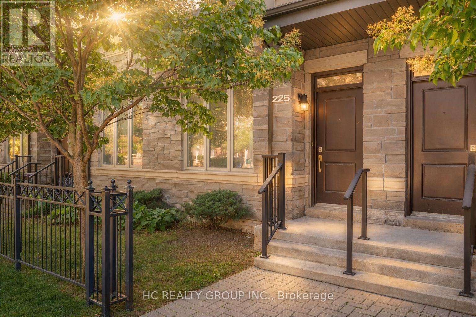 TH6 - 225 SOUTH PARK ROAD, Markham, Ontario