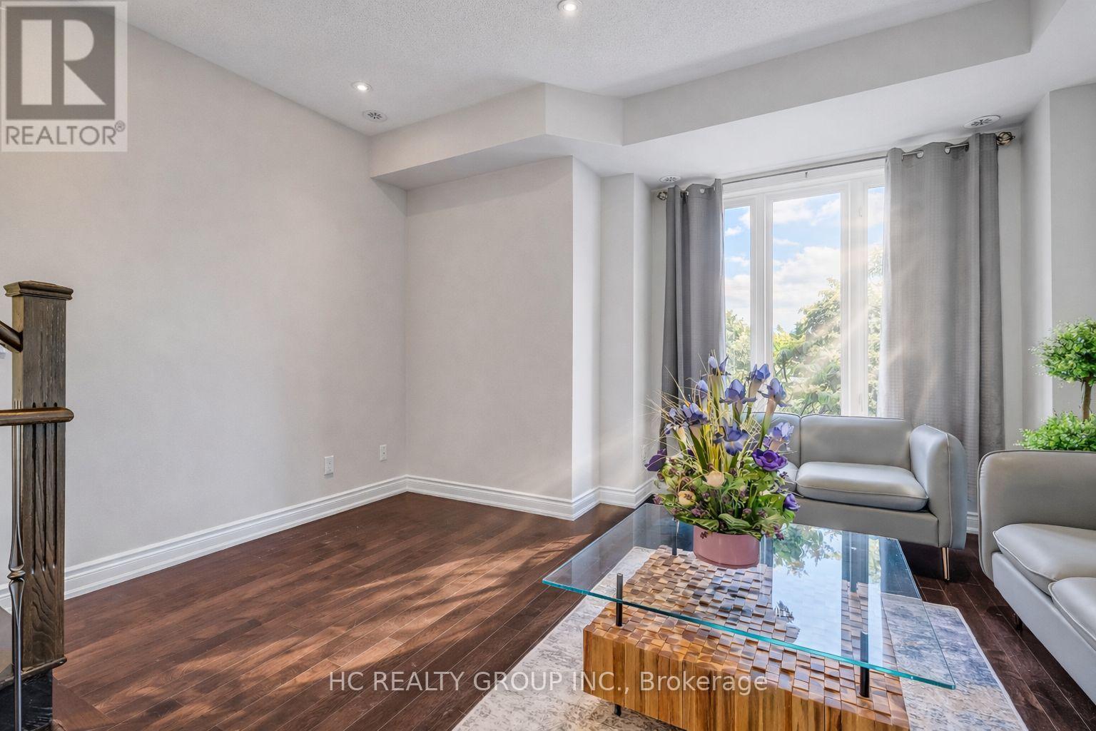 Th6 - 225 South Park Road, Markham, Ontario  L3T 0B6 - Photo 12 - N12901698