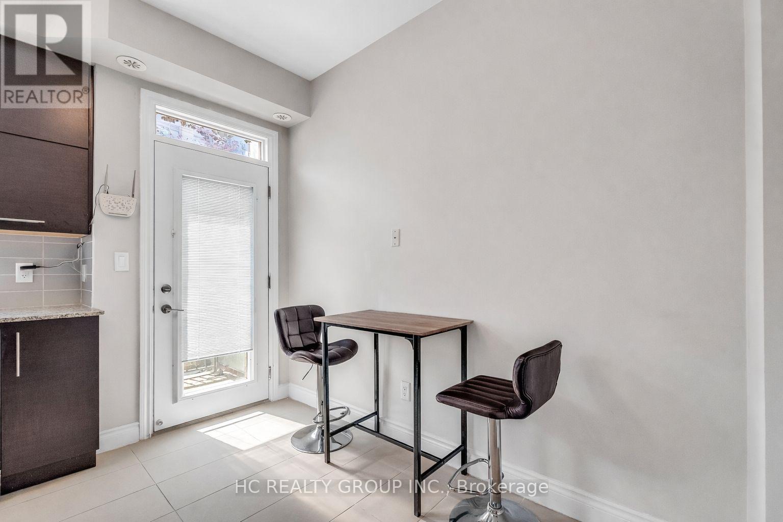 Th6 - 225 South Park Road, Markham, Ontario  L3T 0B6 - Photo 14 - N12901698