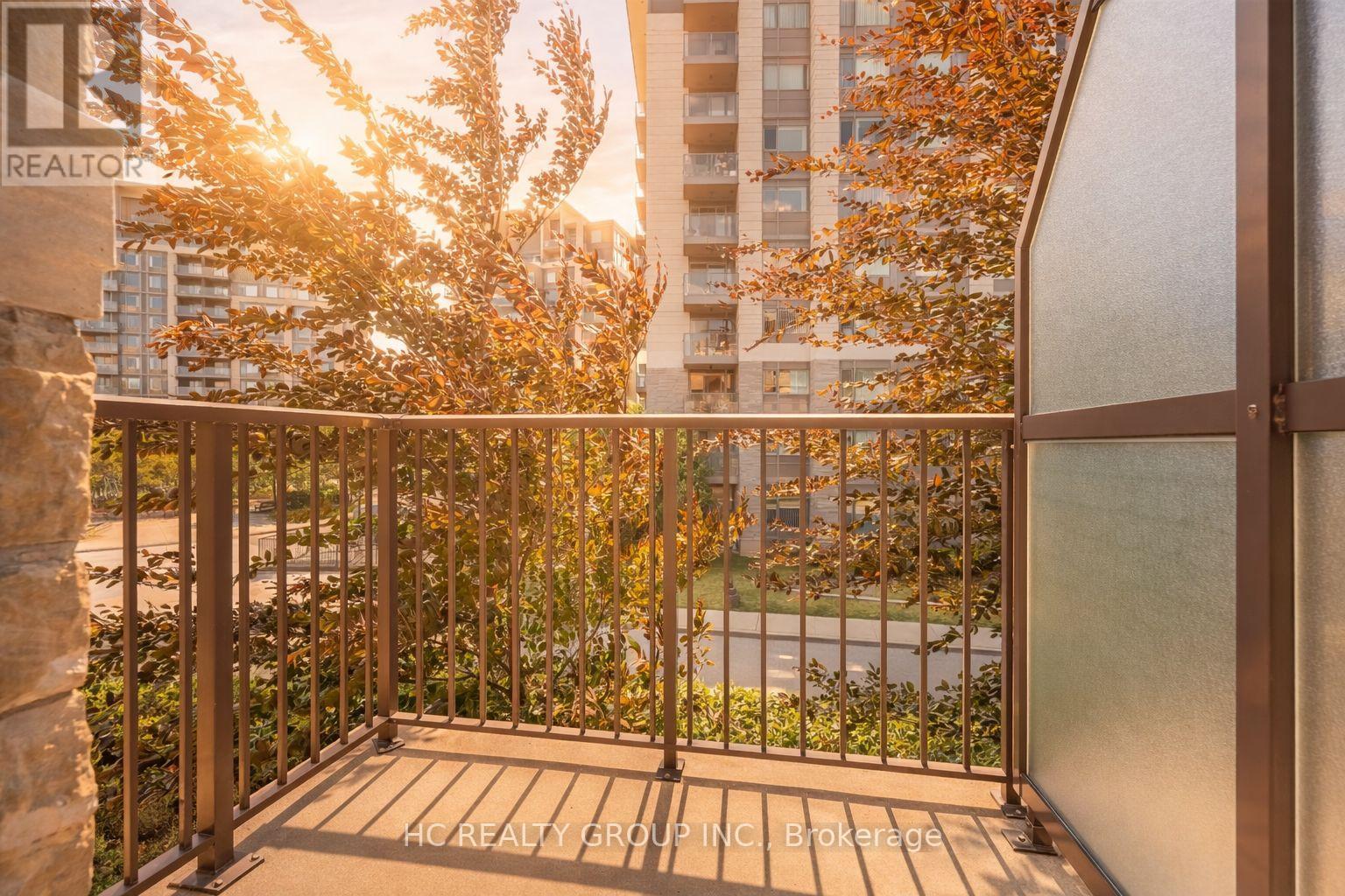 Th6 - 225 South Park Road, Markham, Ontario  L3T 0B6 - Photo 15 - N12901698