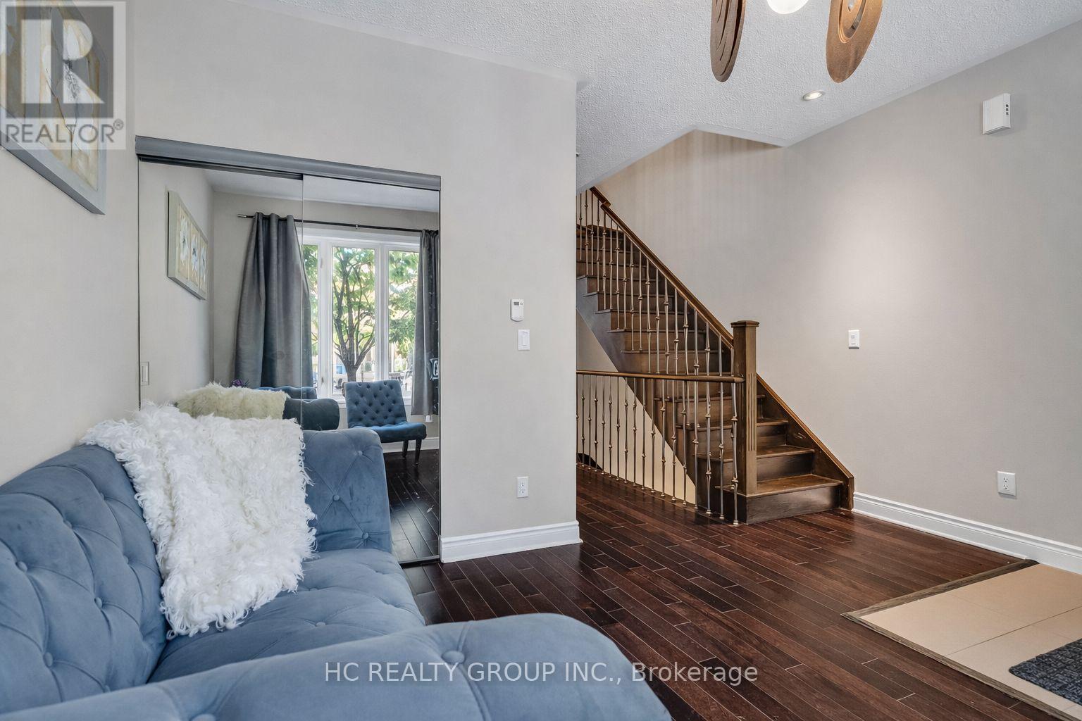 Th6 - 225 South Park Road, Markham, Ontario  L3T 0B6 - Photo 9 - N12901698