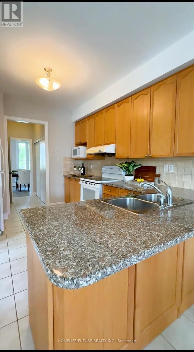 1 Capogna Street, Markham, Ontario  L6B 0H5 - Photo 12 - N12901758