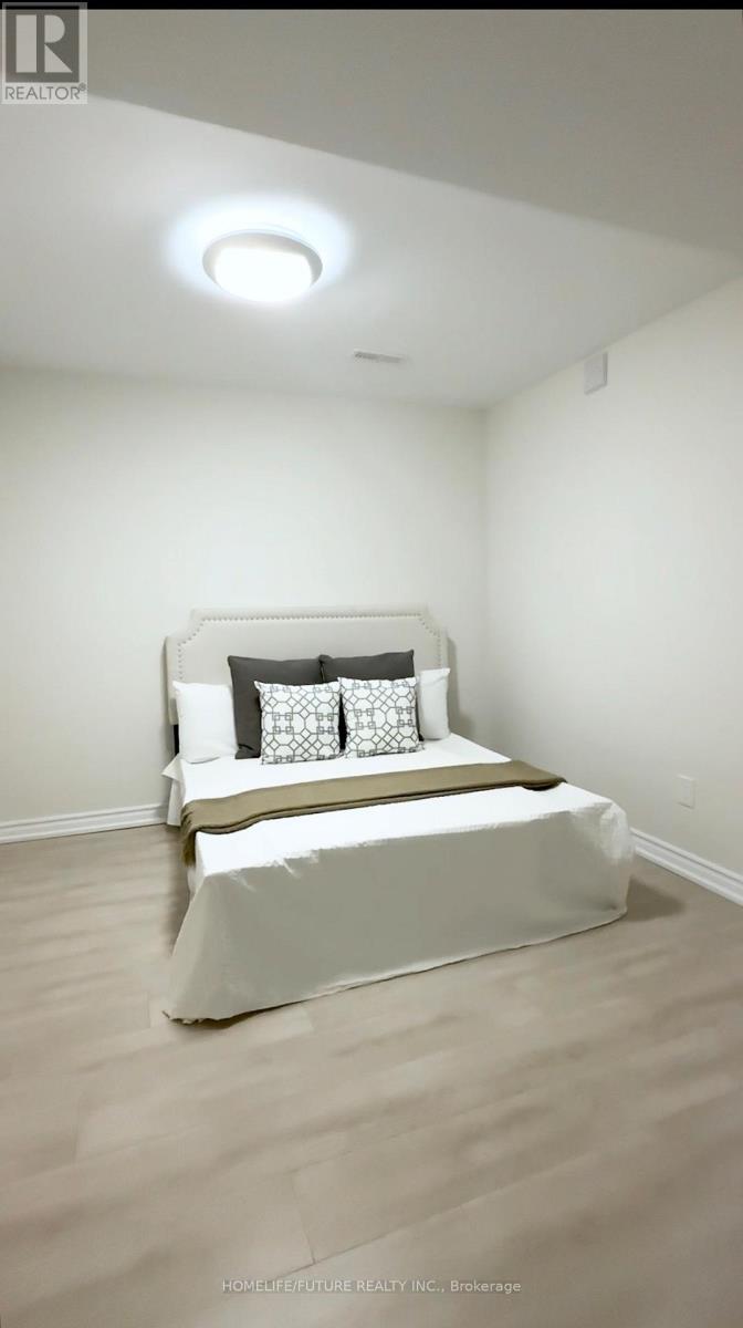 1 Capogna Street, Markham, Ontario  L6B 0H5 - Photo 19 - N12901758