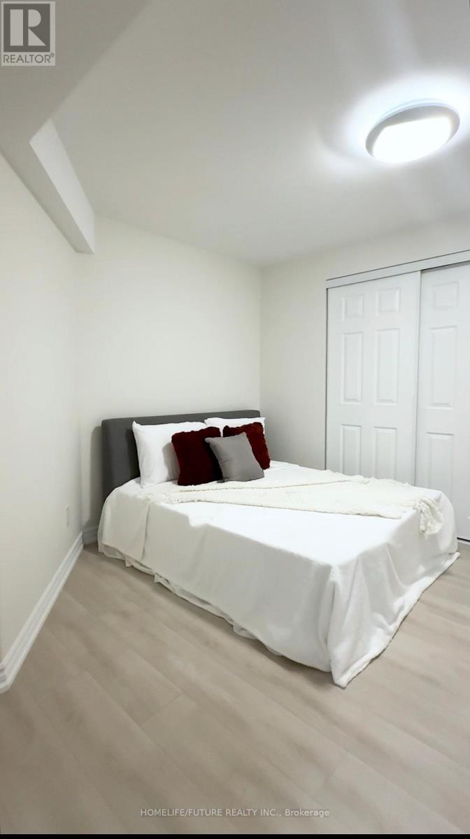 1 Capogna Street, Markham, Ontario  L6B 0H5 - Photo 20 - N12901758