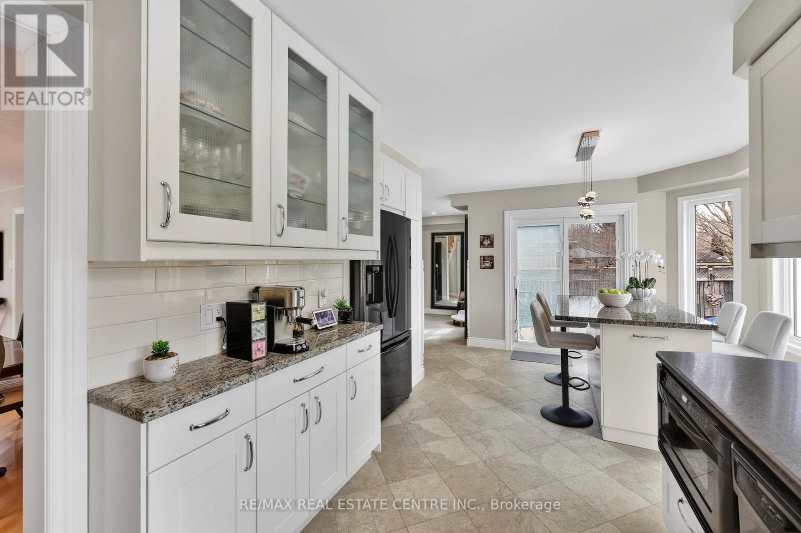 205 Walsh Crescent, Orangeville, Ontario  L9W 4T2 - Photo 10 - W12901694