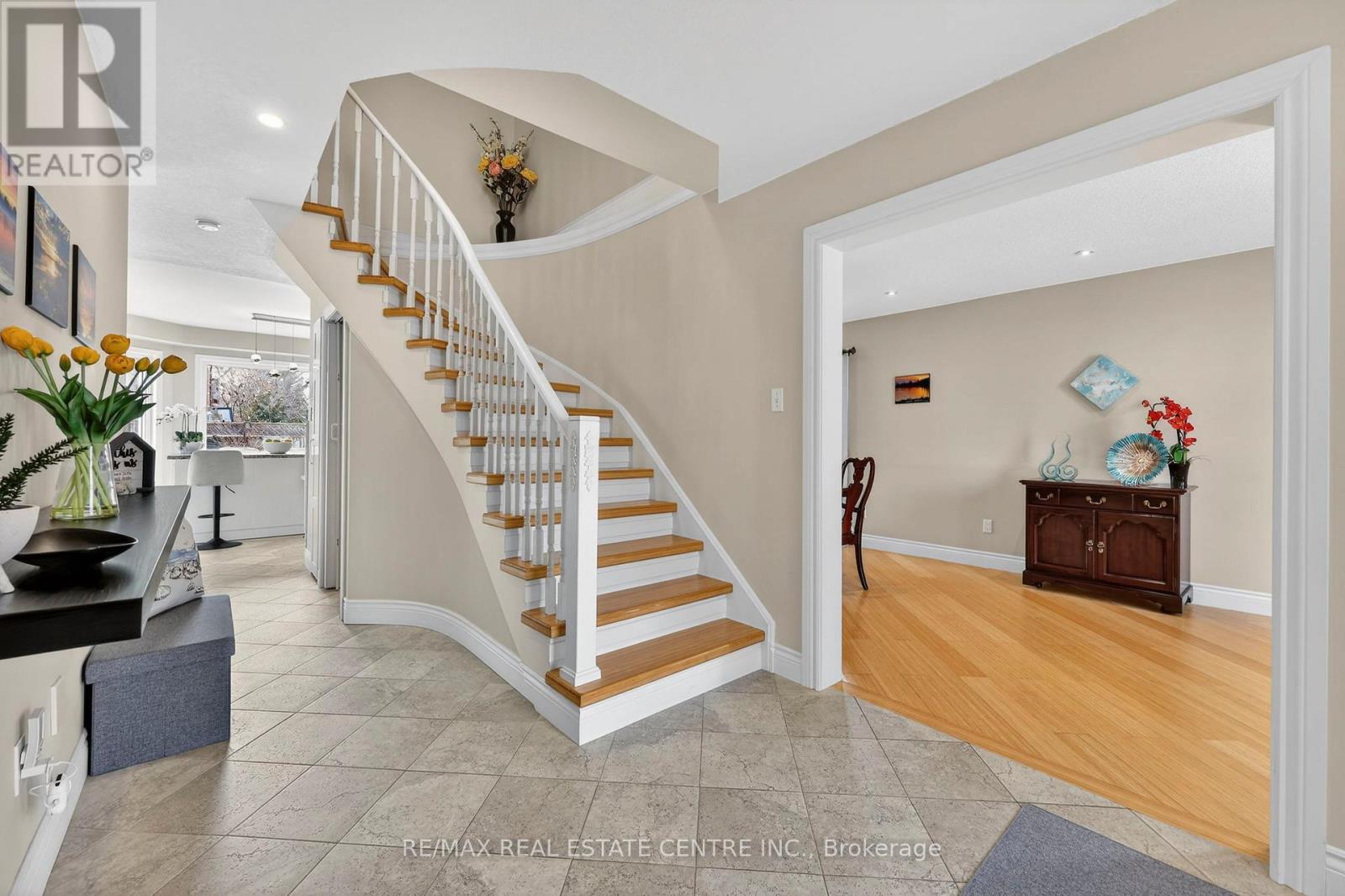 205 Walsh Crescent, Orangeville, Ontario  L9W 4T2 - Photo 17 - W12901694