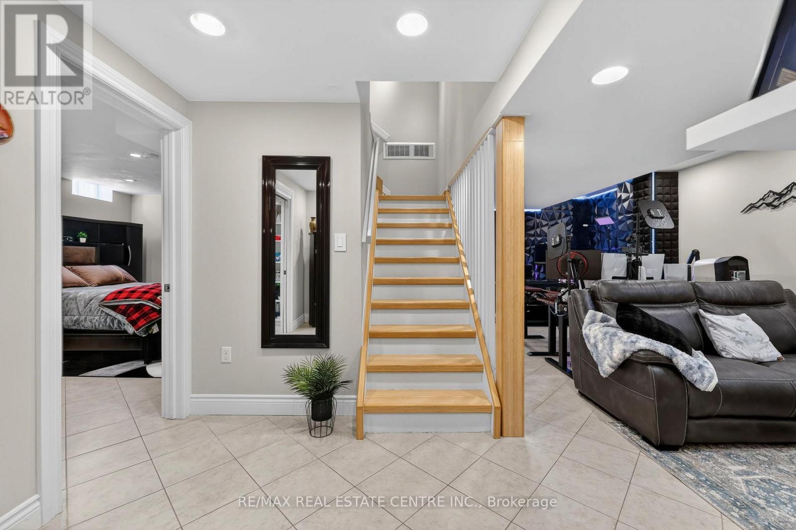 205 Walsh Crescent, Orangeville, Ontario  L9W 4T2 - Photo 31 - W12901694