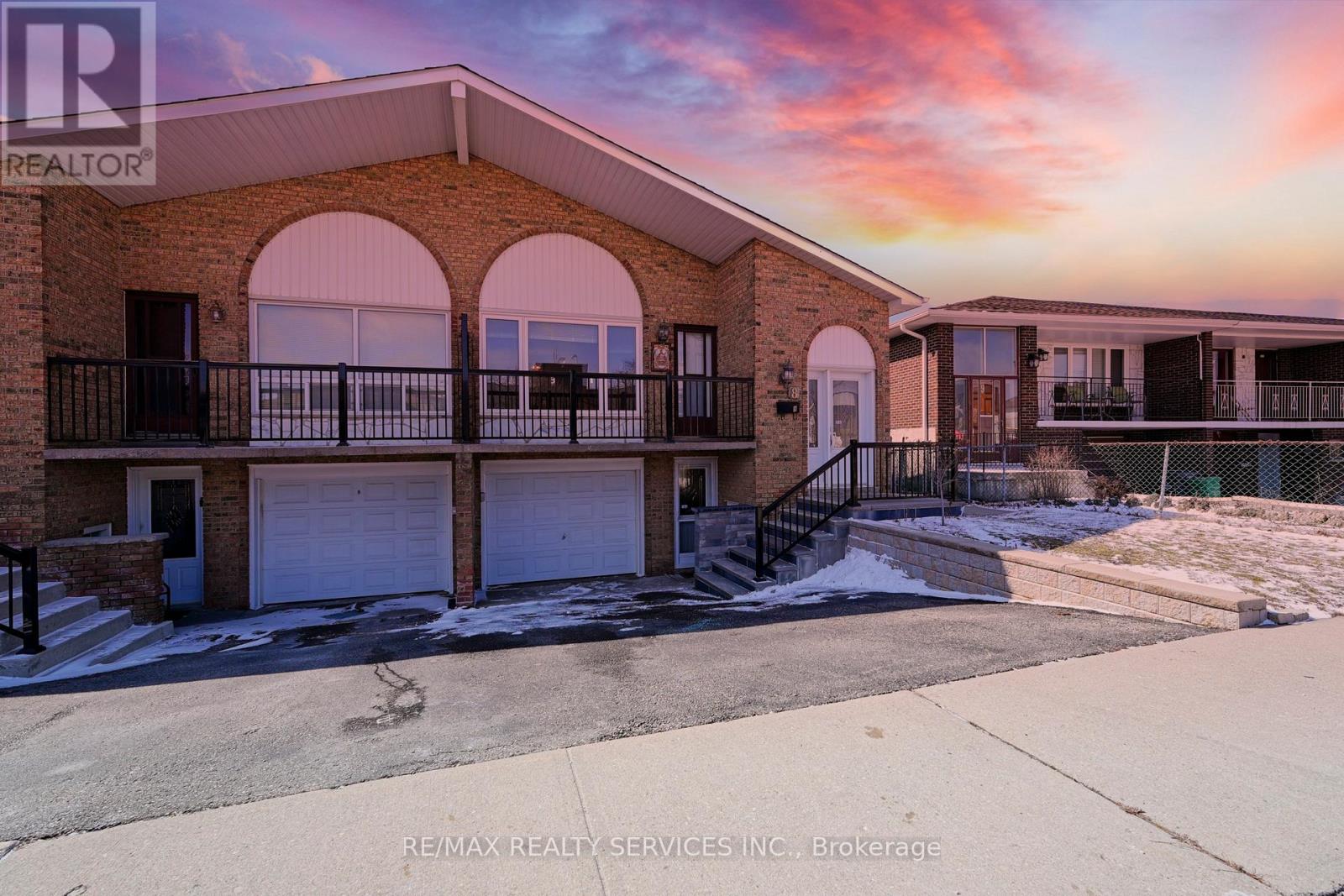 8 CHERYL COURT, Brampton, Ontario