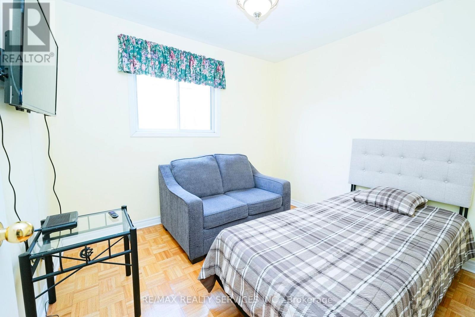 8 Cheryl Court, Brampton, Ontario  L6V 3C2 - Photo 26 - W12901726