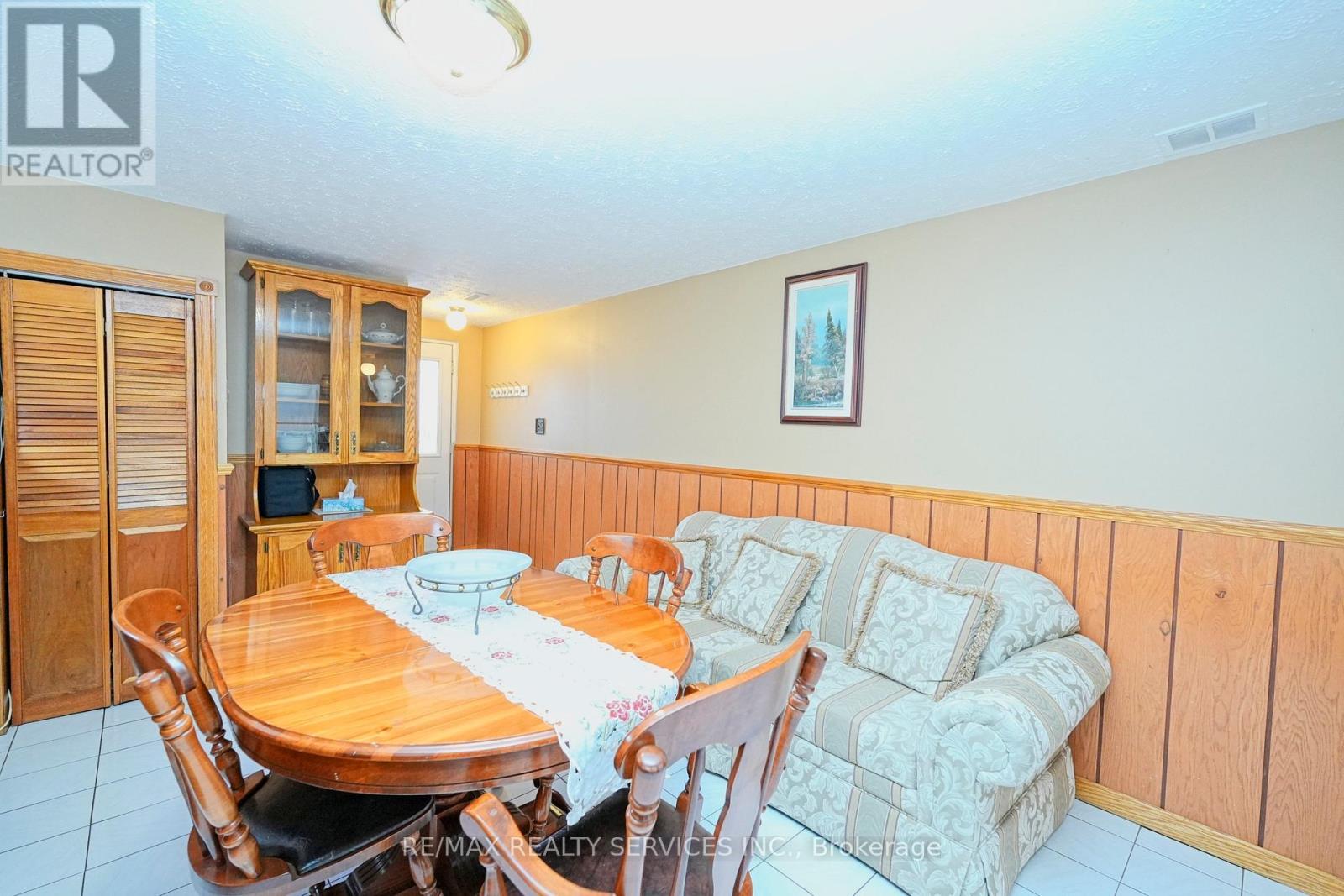 8 Cheryl Court, Brampton, Ontario  L6V 3C2 - Photo 34 - W12901726