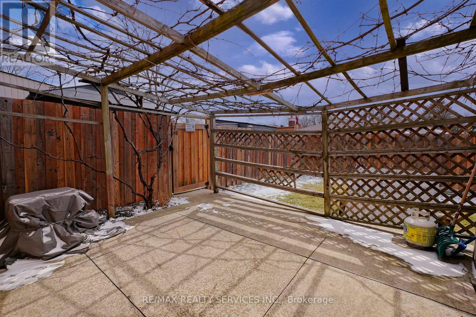 8 Cheryl Court, Brampton, Ontario  L6V 3C2 - Photo 47 - W12901726