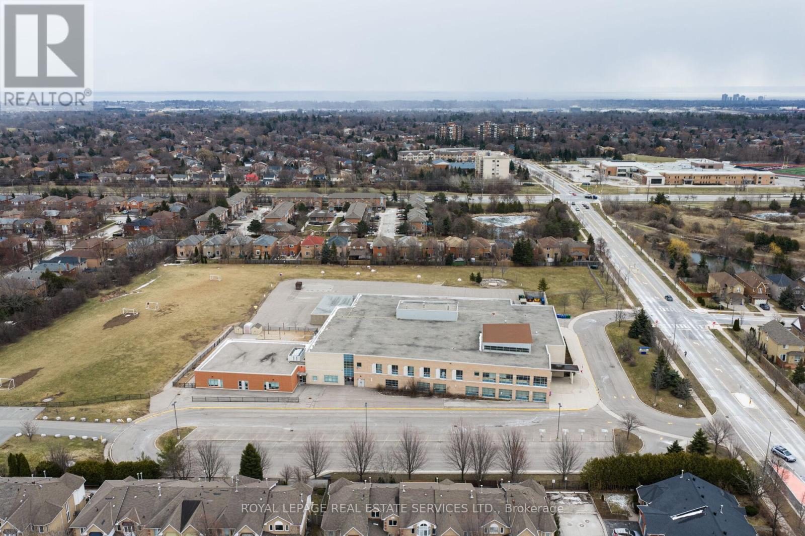 86 - 1240 Westview Terrace, Oakville, Ontario  L6M 3M4 - Photo 50 - W12901728