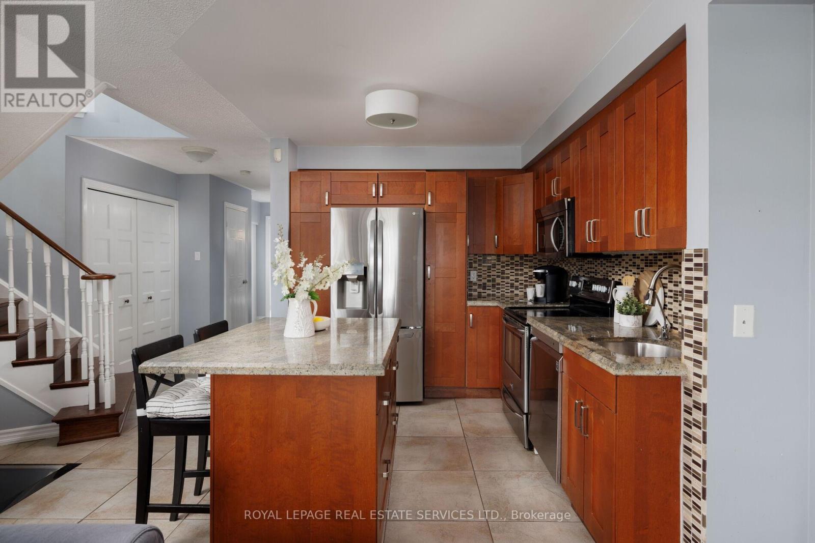 86 - 1240 Westview Terrace, Oakville, Ontario  L6M 3M4 - Photo 9 - W12901728