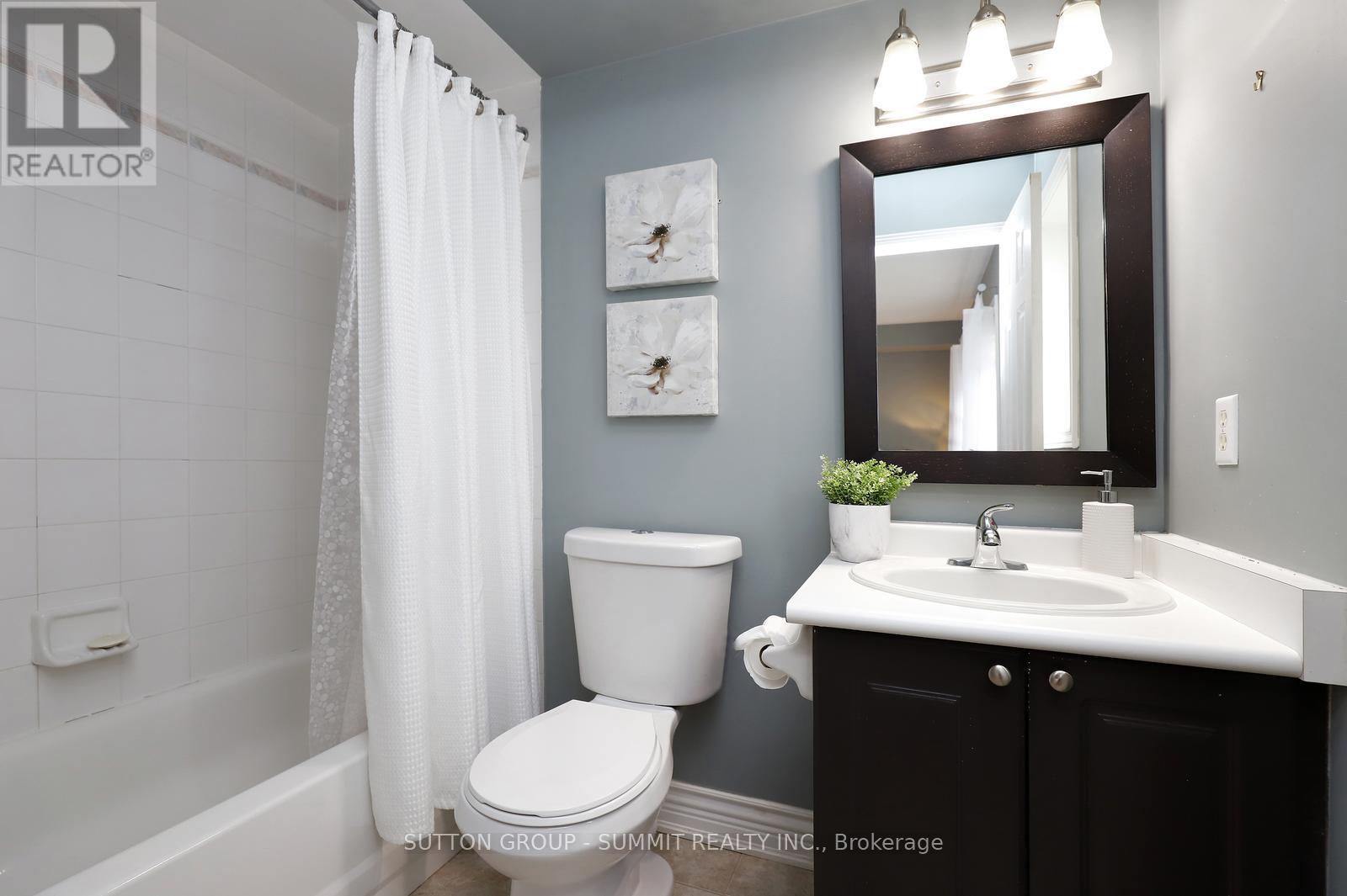 260 Glenashton Drive, Oakville, Ontario  L6H 6H5 - Photo 19 - W12901732