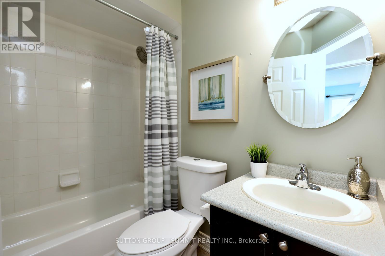 260 Glenashton Drive, Oakville, Ontario  L6H 6H5 - Photo 21 - W12901732