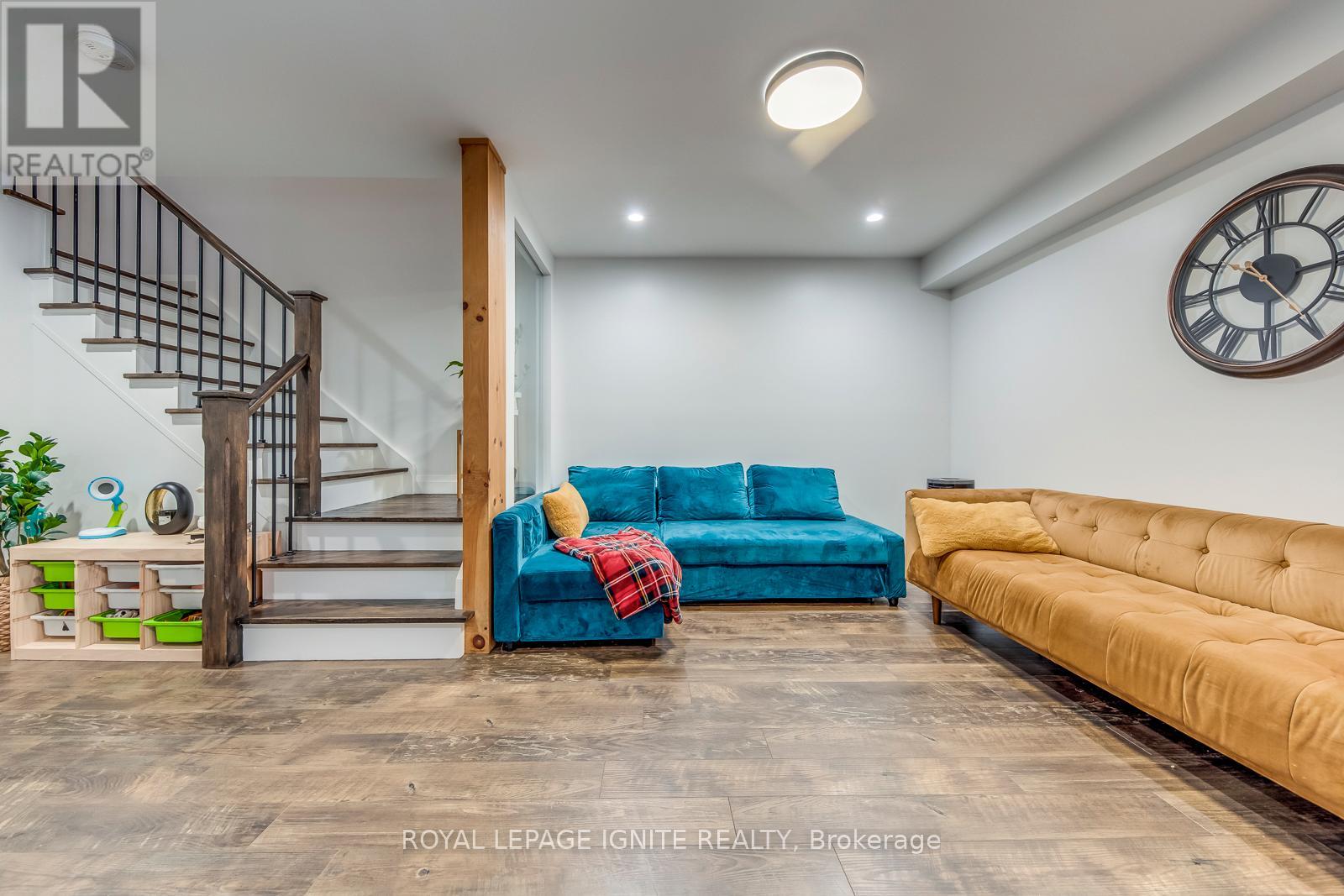 5637 Evelyn Lane, Burlington, Ontario  L7L 6X1 - Photo 11 - W12901746