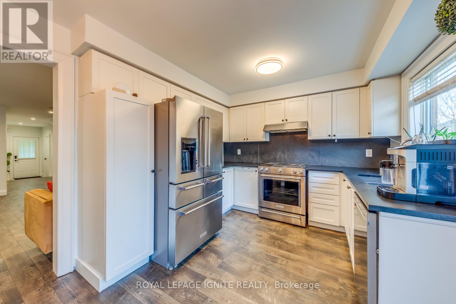 5637 Evelyn Lane, Burlington, Ontario  L7L 6X1 - Photo 15 - W12901746