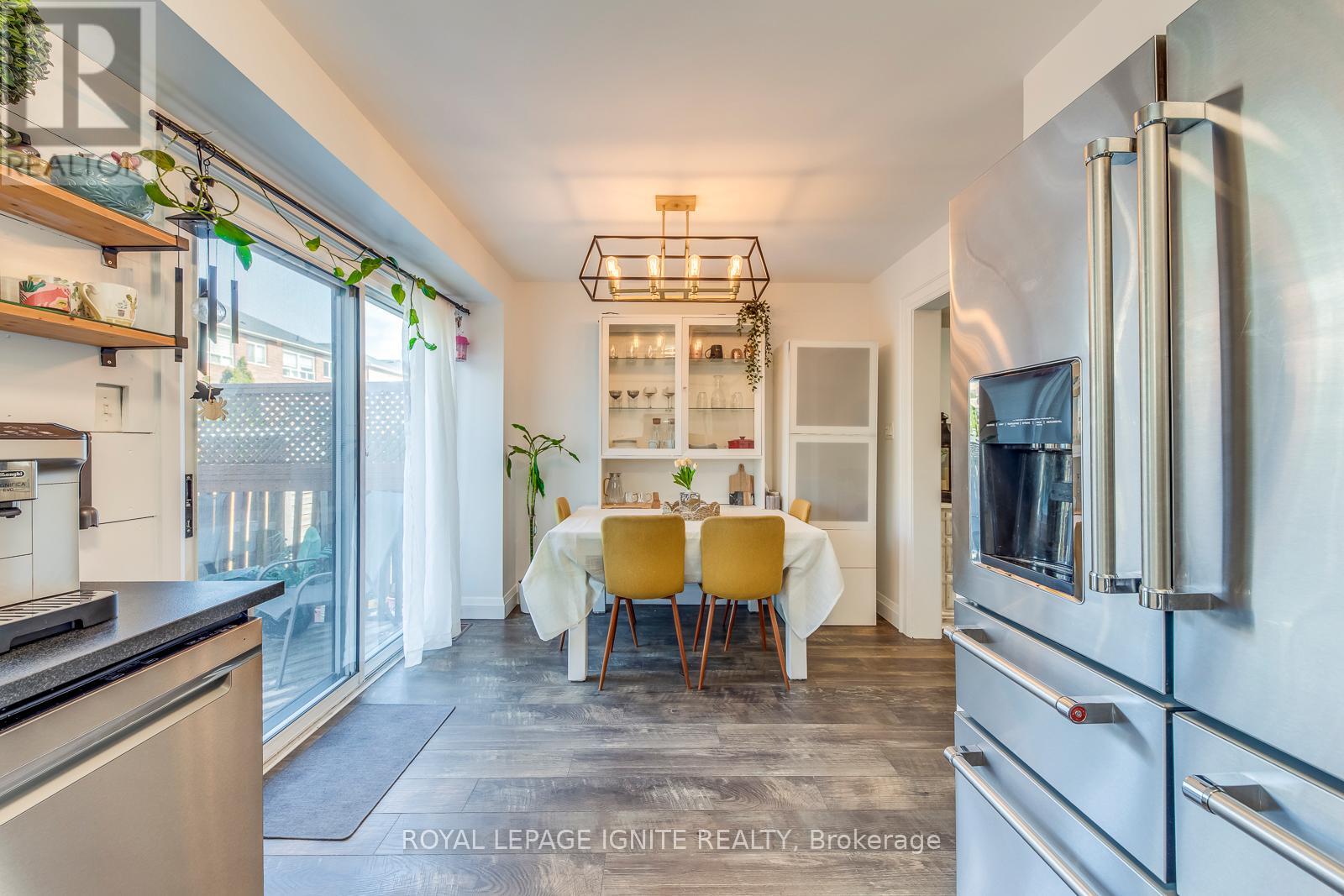 5637 Evelyn Lane, Burlington, Ontario  L7L 6X1 - Photo 18 - W12901746