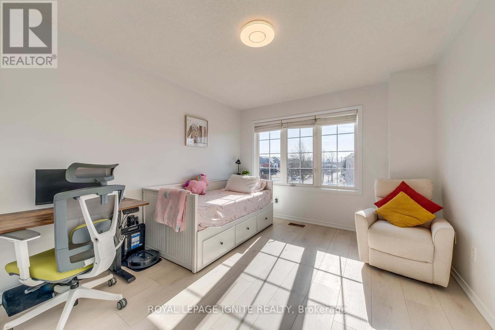 5637 Evelyn Lane, Burlington, Ontario  L7L 6X1 - Photo 24 - W12901746