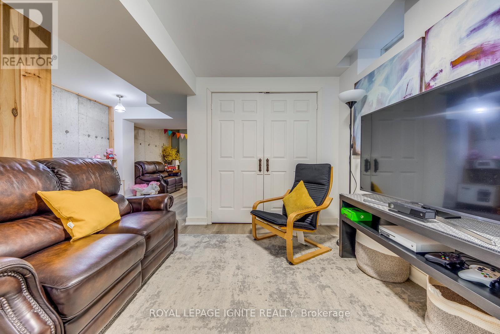 5637 Evelyn Lane, Burlington, Ontario  L7L 6X1 - Photo 32 - W12901746