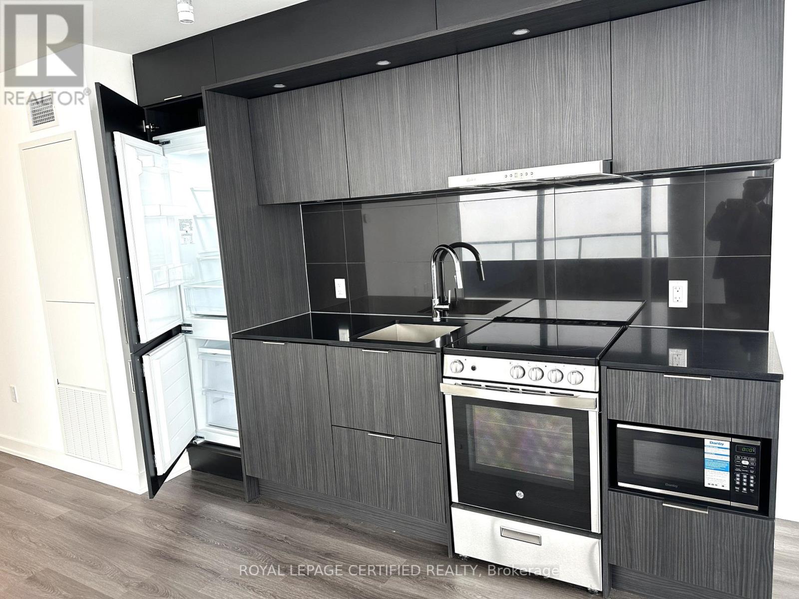 3311 - 448 Burnhamthorpe Road W, Mississauga (City Centre), Ontario  L5B 4M6 - Photo 16 - W12901748