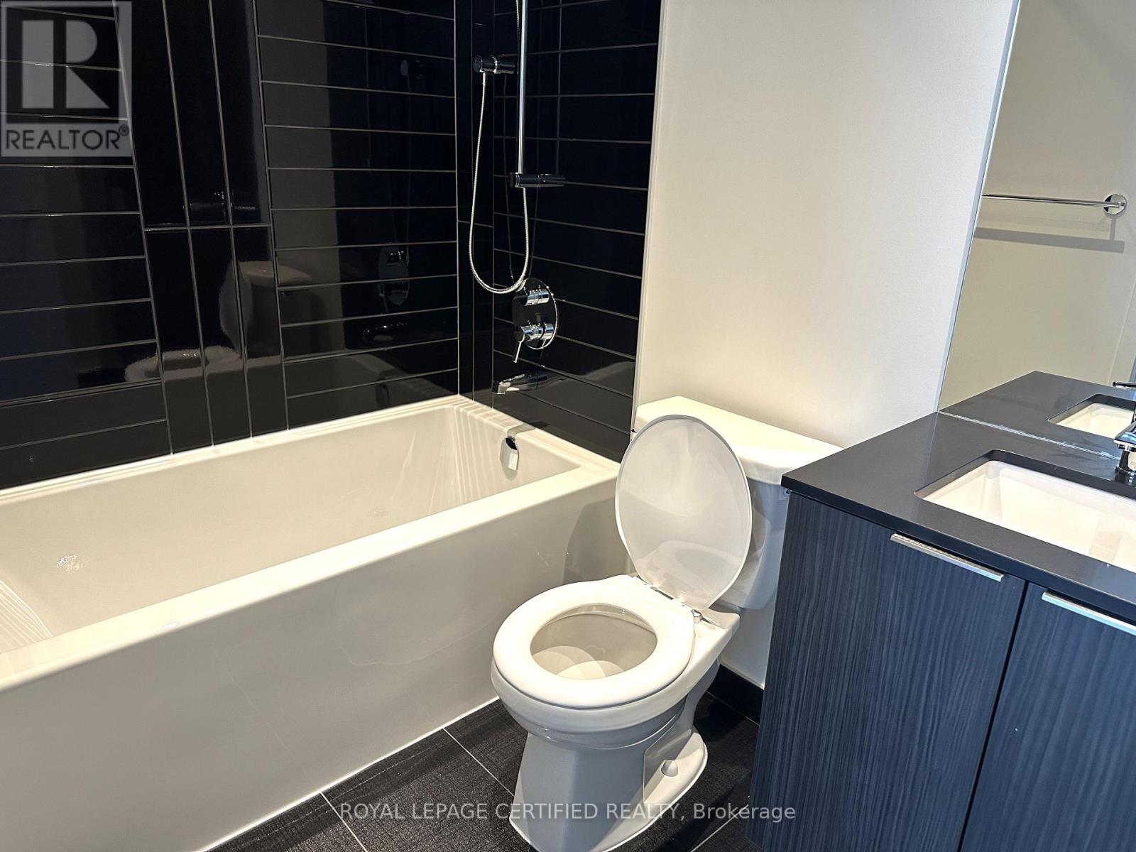 3311 - 448 Burnhamthorpe Road W, Mississauga (City Centre), Ontario  L5B 4M6 - Photo 18 - W12901748