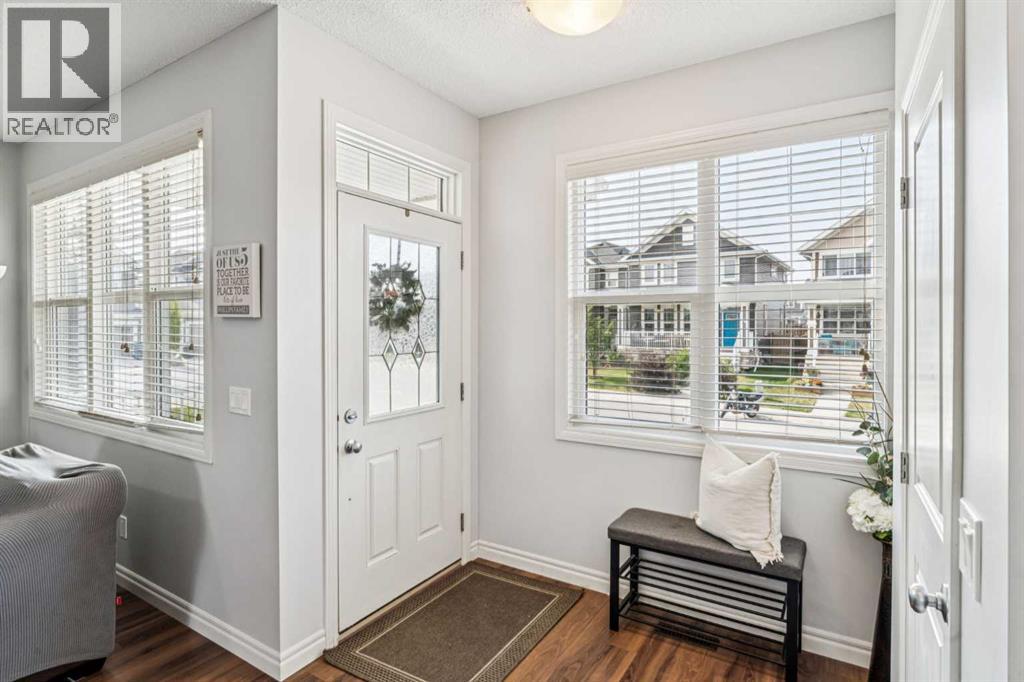 91 River Heights Green, Cochrane, Alberta  T4C 0Y4 - Photo 3 - A2276607