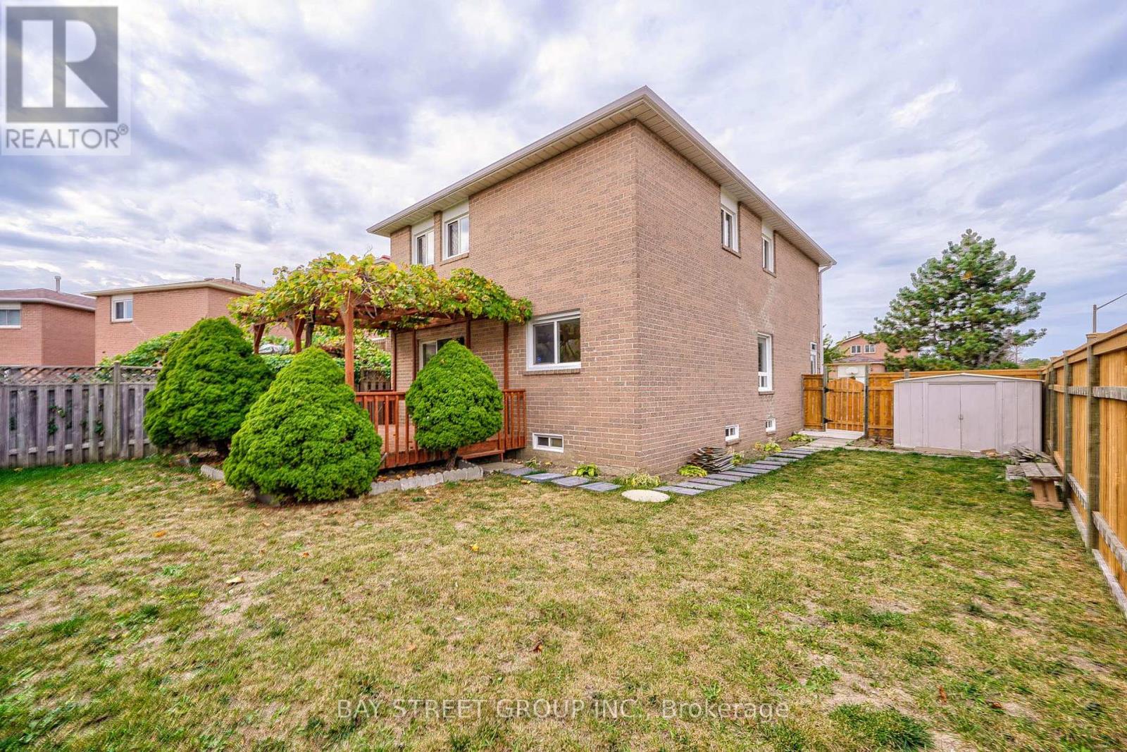 596 Constellation Drive, Mississauga (Hurontario), Ontario  L5R 2X3 - Photo 42 - W12901084