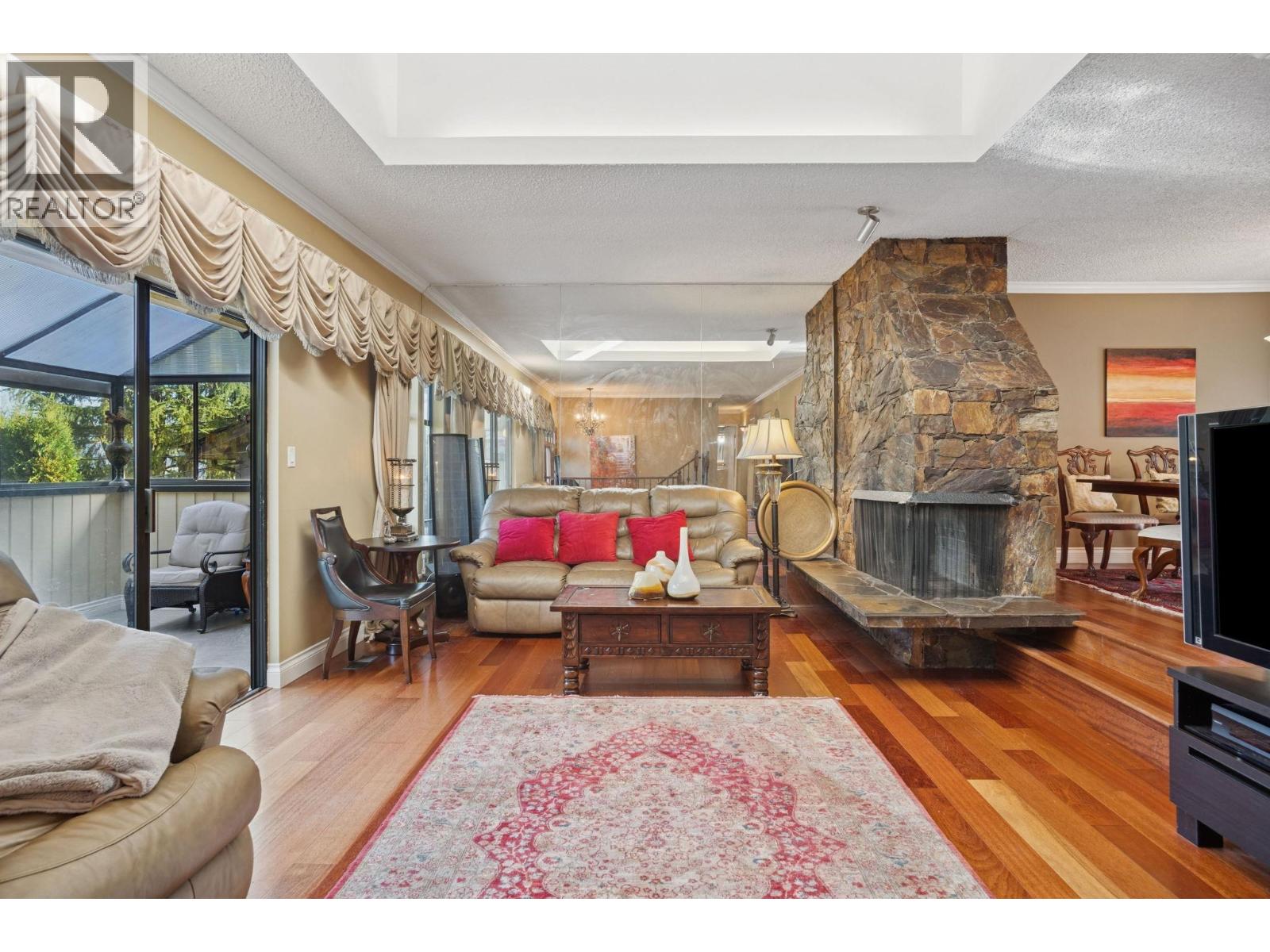 7730 Stanley Street, Burnaby, British Columbia  V5E 1V8 - Photo 5 - R3095915