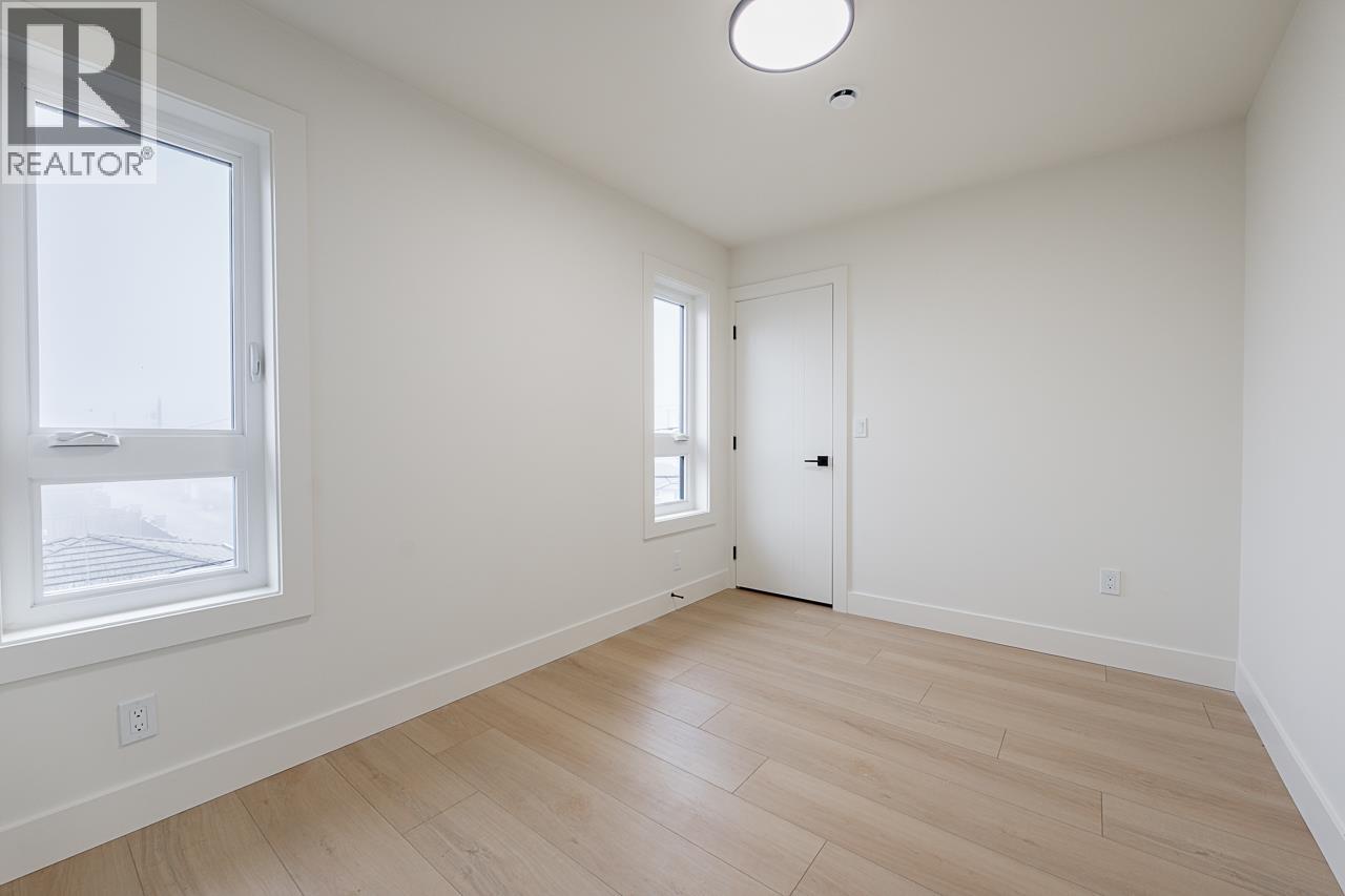 2 6554 Charles Street, Burnaby, British Columbia  V5B 2H1 - Photo 31 - R3101794