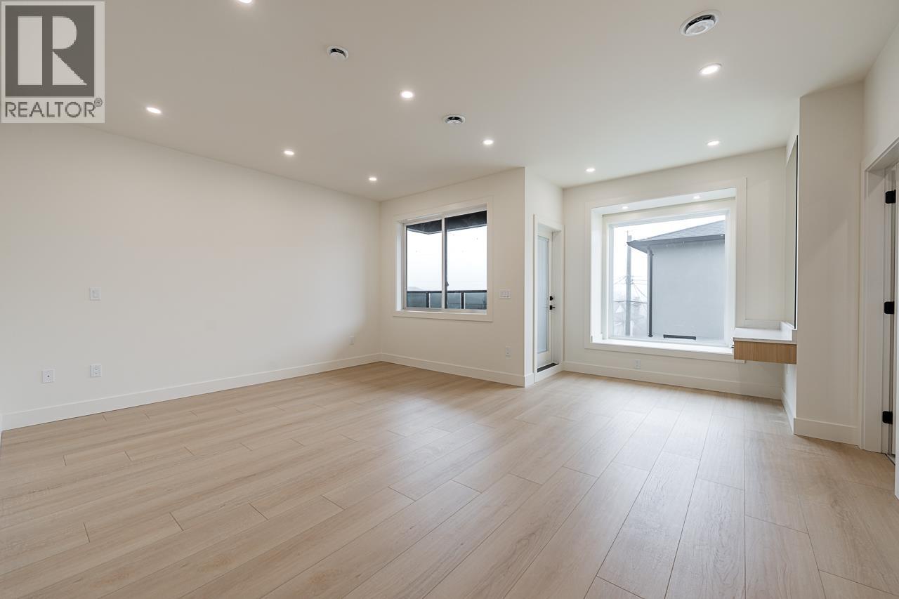 2 6554 Charles Street, Burnaby, British Columbia  V5B 2H1 - Photo 8 - R3101794