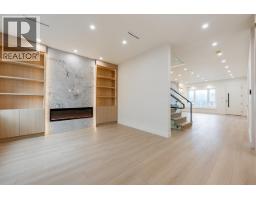2 6554 CHARLES STREET, Burnaby, British Columbia