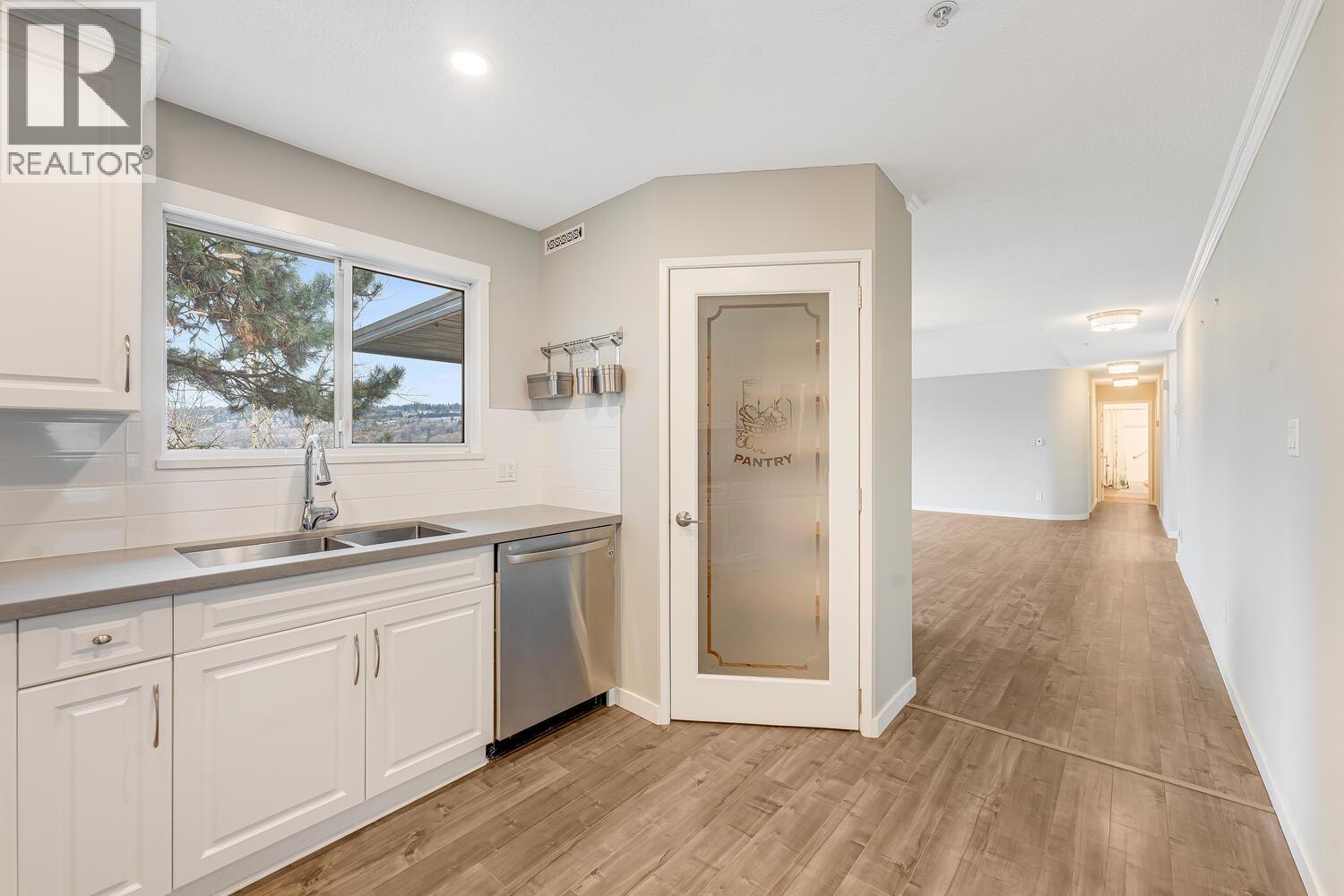 1115 O'flaherty Gate, Port Coquitlam, British Columbia  V3C 6H2 - Photo 10 - R3100973