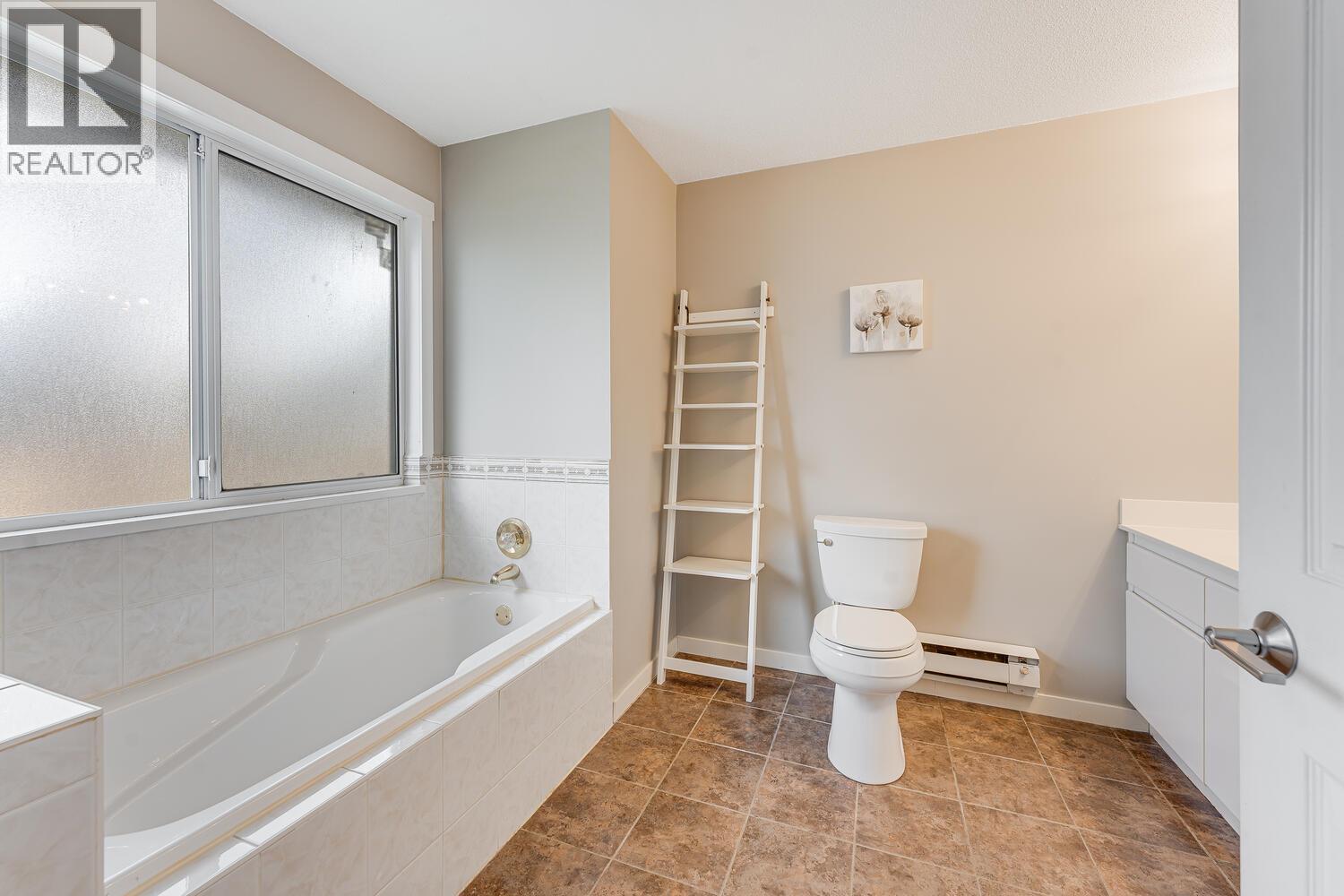 1115 O'flaherty Gate, Port Coquitlam, British Columbia  V3C 6H2 - Photo 19 - R3100973