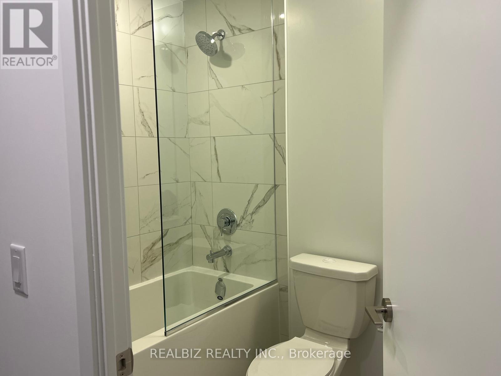 1010 - 180 Front Street E, Toronto, Ontario  M5A 0K9 - Photo 10 - C12901792