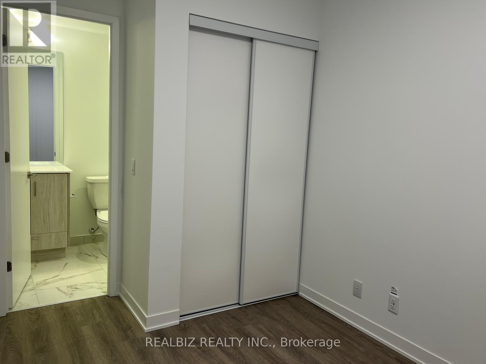 1010 - 180 Front Street E, Toronto, Ontario  M5A 0K9 - Photo 7 - C12901792