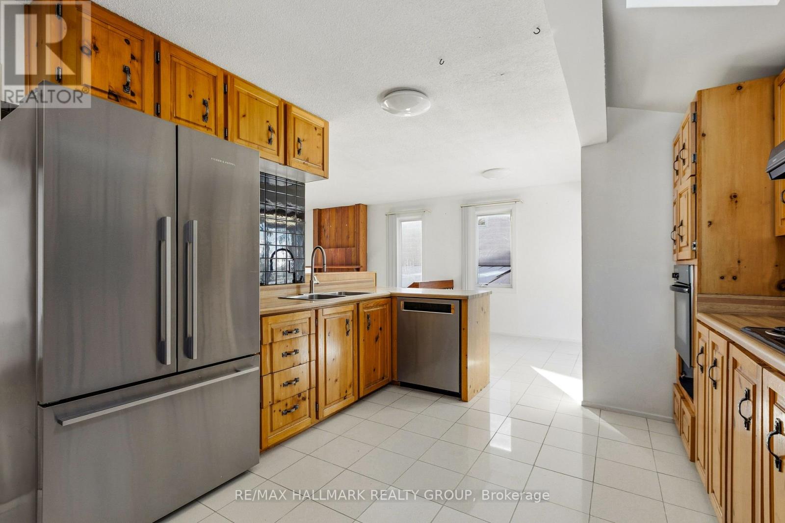 500 Foxview Place, Ottawa, Ontario  K1K 4C4 - Photo 13 - X12901776