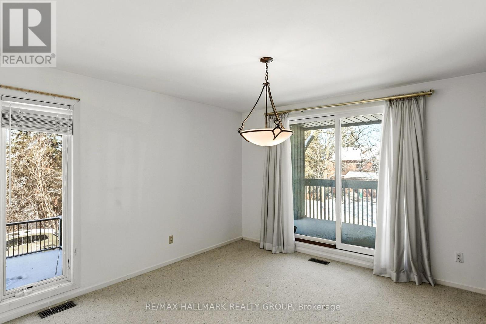 500 Foxview Place, Ottawa, Ontario  K1K 4C4 - Photo 15 - X12901776