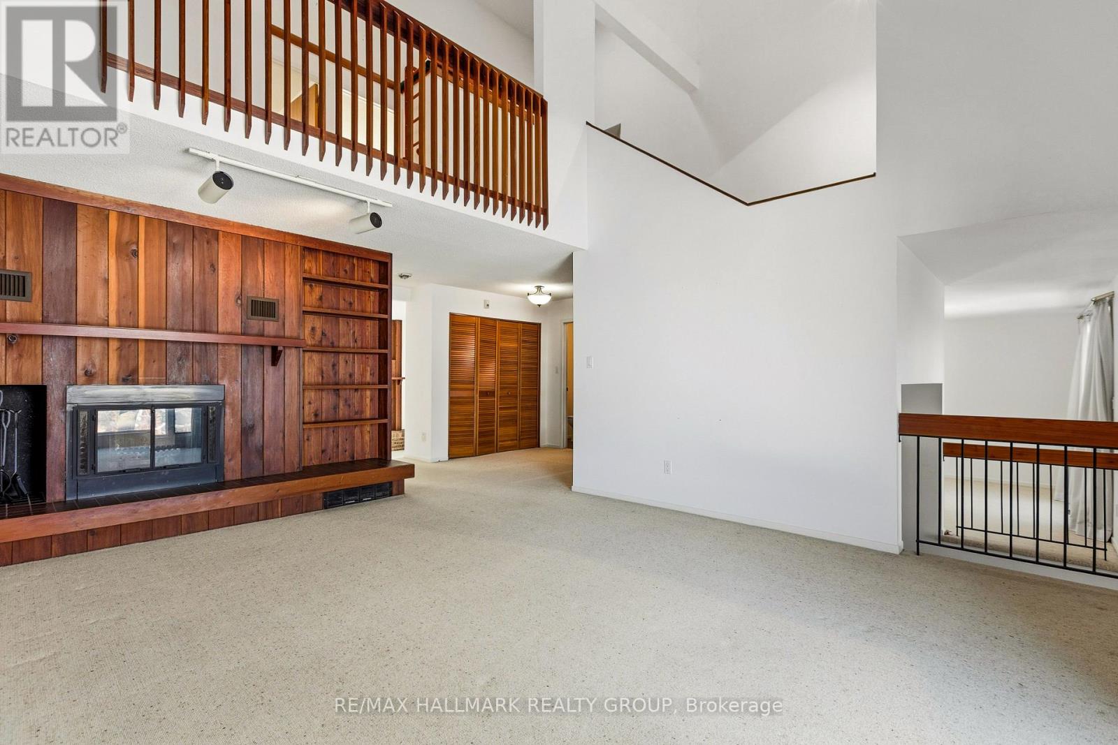 500 Foxview Place, Ottawa, Ontario  K1K 4C4 - Photo 4 - X12901776