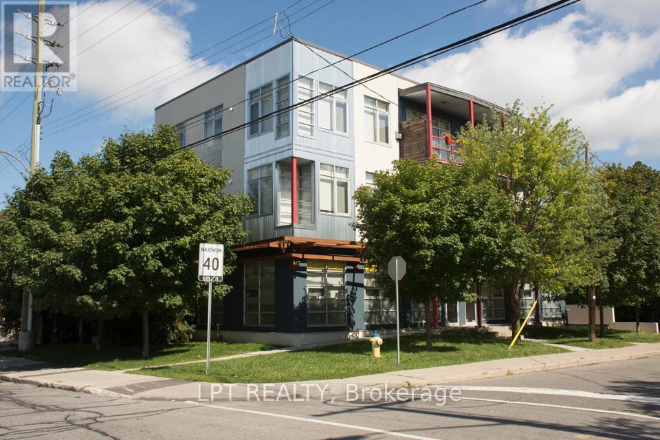 3 CLAREMONT DRIVE, Ottawa, Ontario