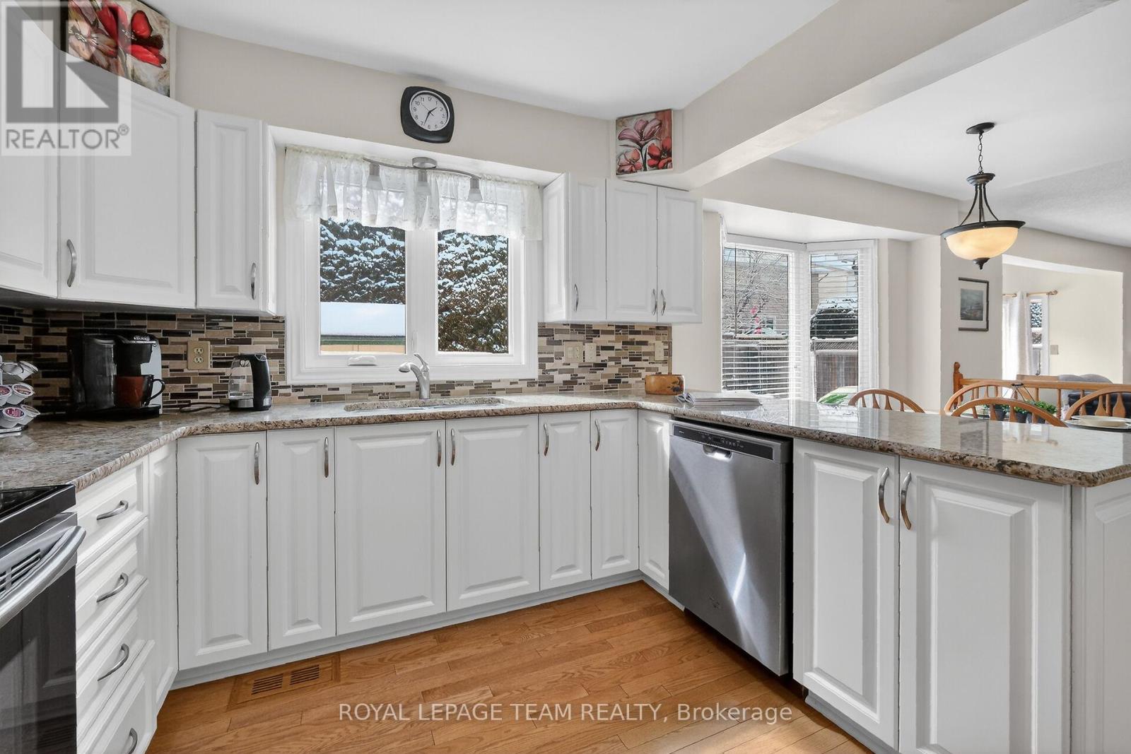 11 Speers Crescent, Ottawa, Ontario  K2M 1W1 - Photo 12 - X12901798