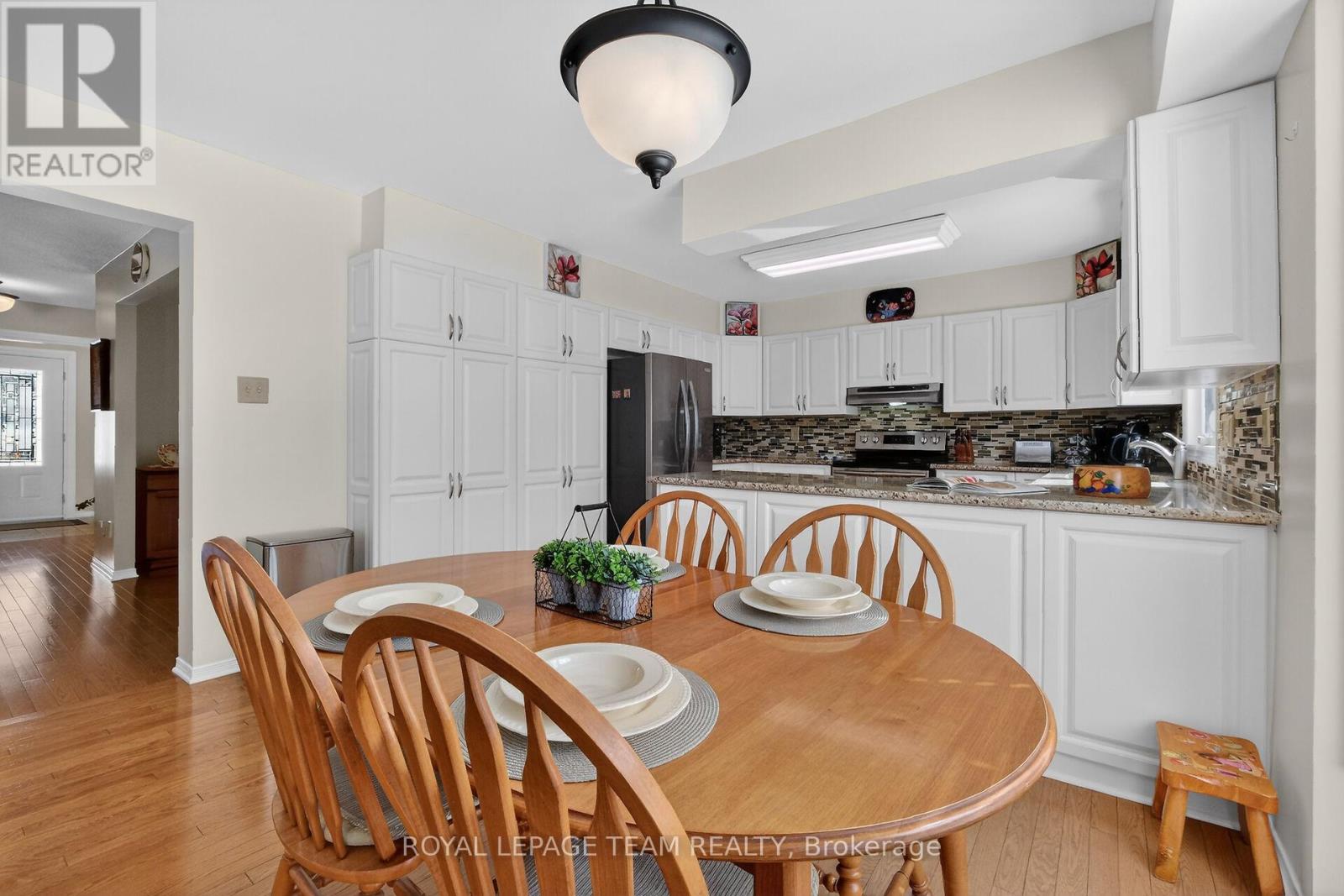 11 Speers Crescent, Ottawa, Ontario  K2M 1W1 - Photo 14 - X12901798