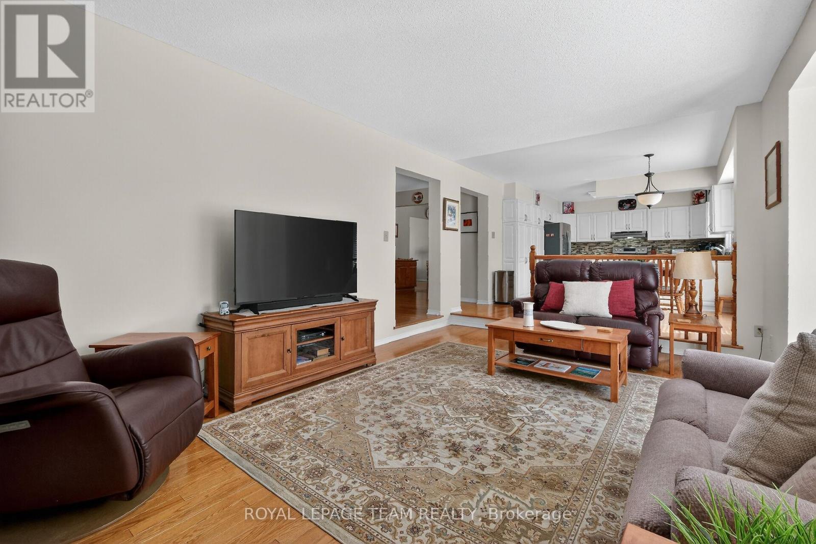 11 Speers Crescent, Ottawa, Ontario  K2M 1W1 - Photo 17 - X12901798