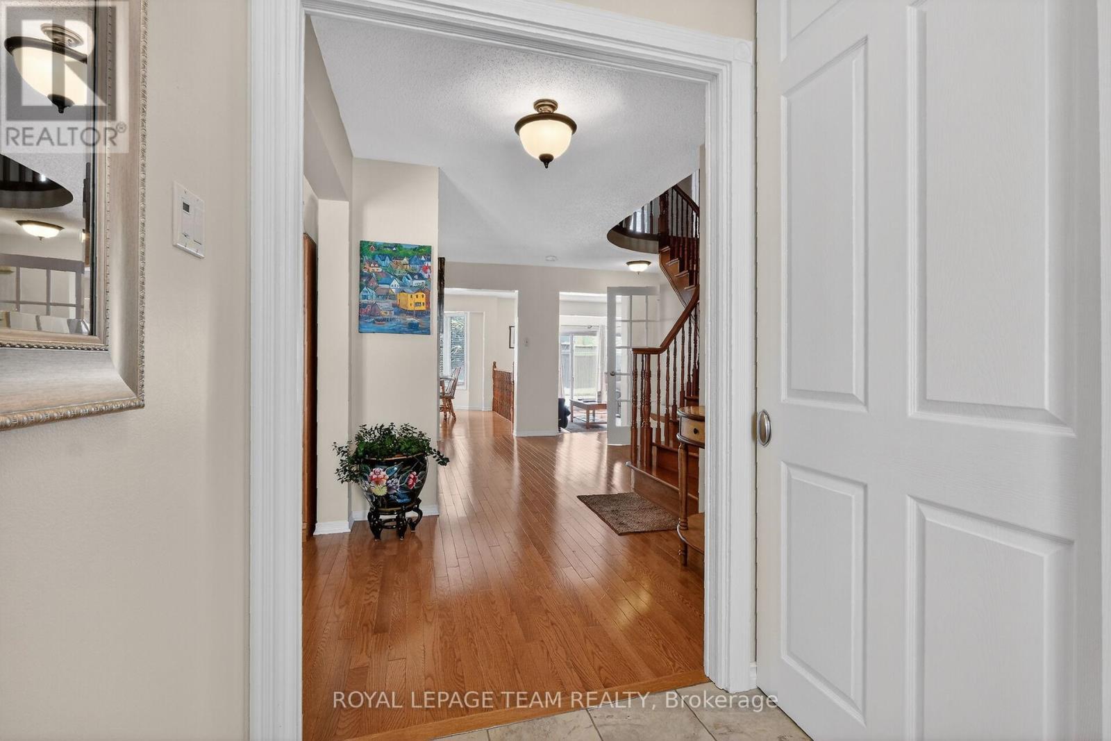 11 Speers Crescent, Ottawa, Ontario  K2M 1W1 - Photo 6 - X12901798